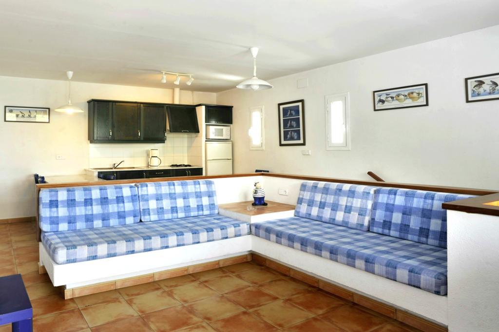 Apartaments El Berganti En Canyelles Petites Roses Extérieur photo