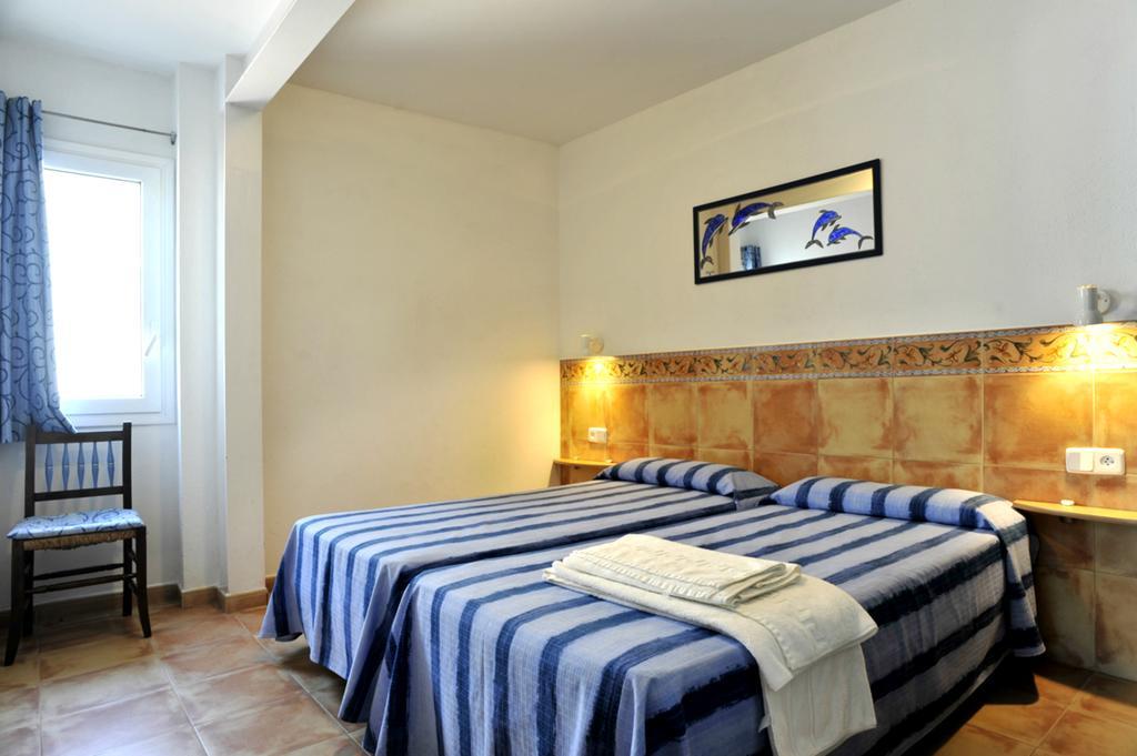 Apartaments El Berganti En Canyelles Petites Roses Extérieur photo