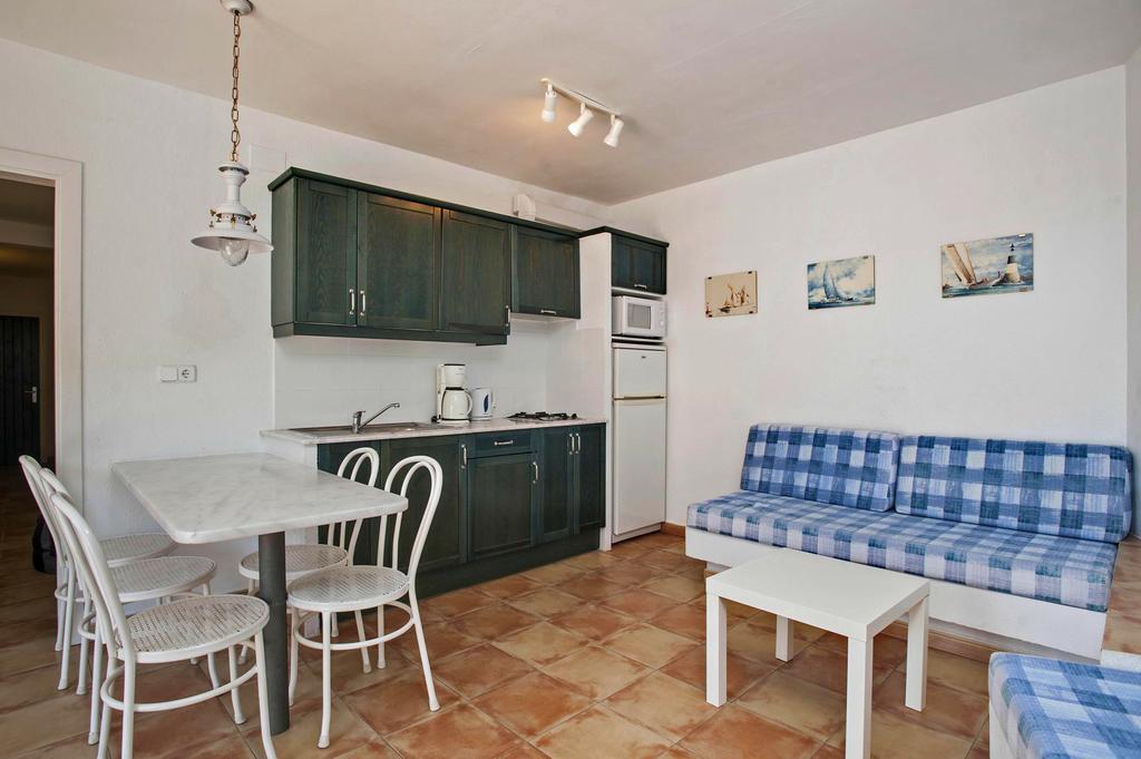 Apartaments El Berganti En Canyelles Petites Roses Extérieur photo